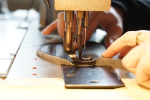 Atelier sellerie, Big Customs Garage, réparation, restauration et création d'intérieur pour automobile, bateau et aéronautique