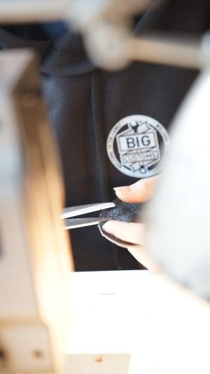 Atelier sellerie, Big Customs Garage, réparation, restauration et création d'intérieur pour automobile, bateau et aéronautique