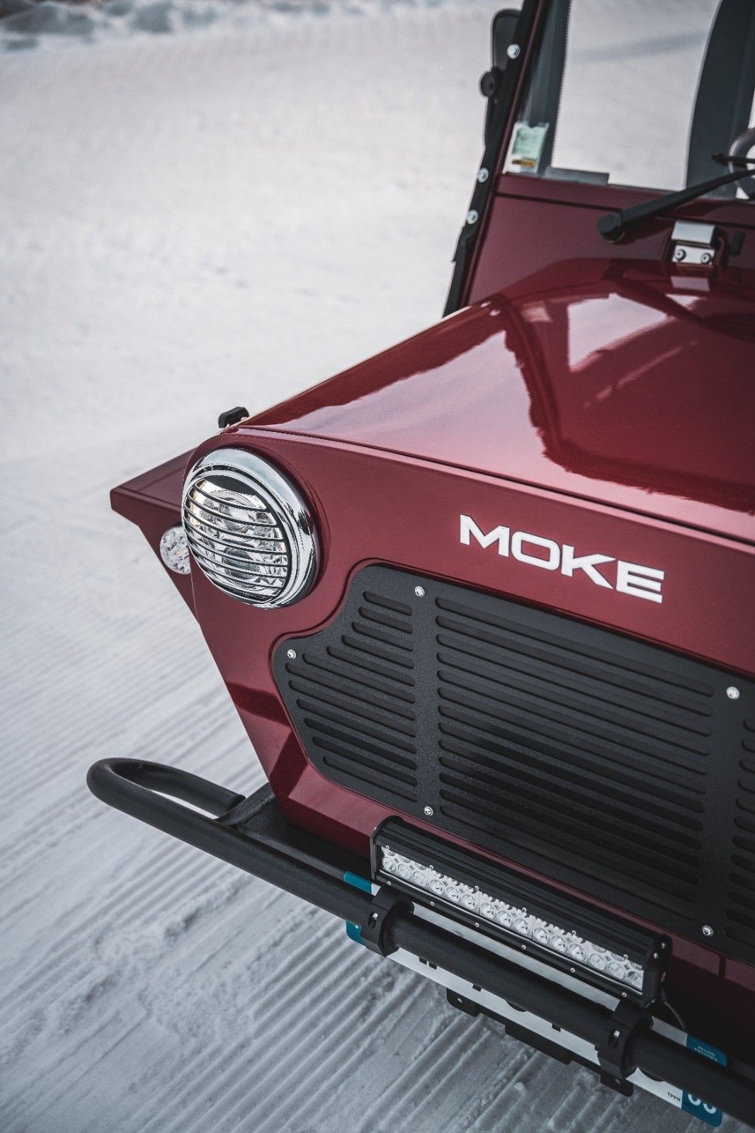 Mini Moke sur mesure Snow Moke en usage hivernal